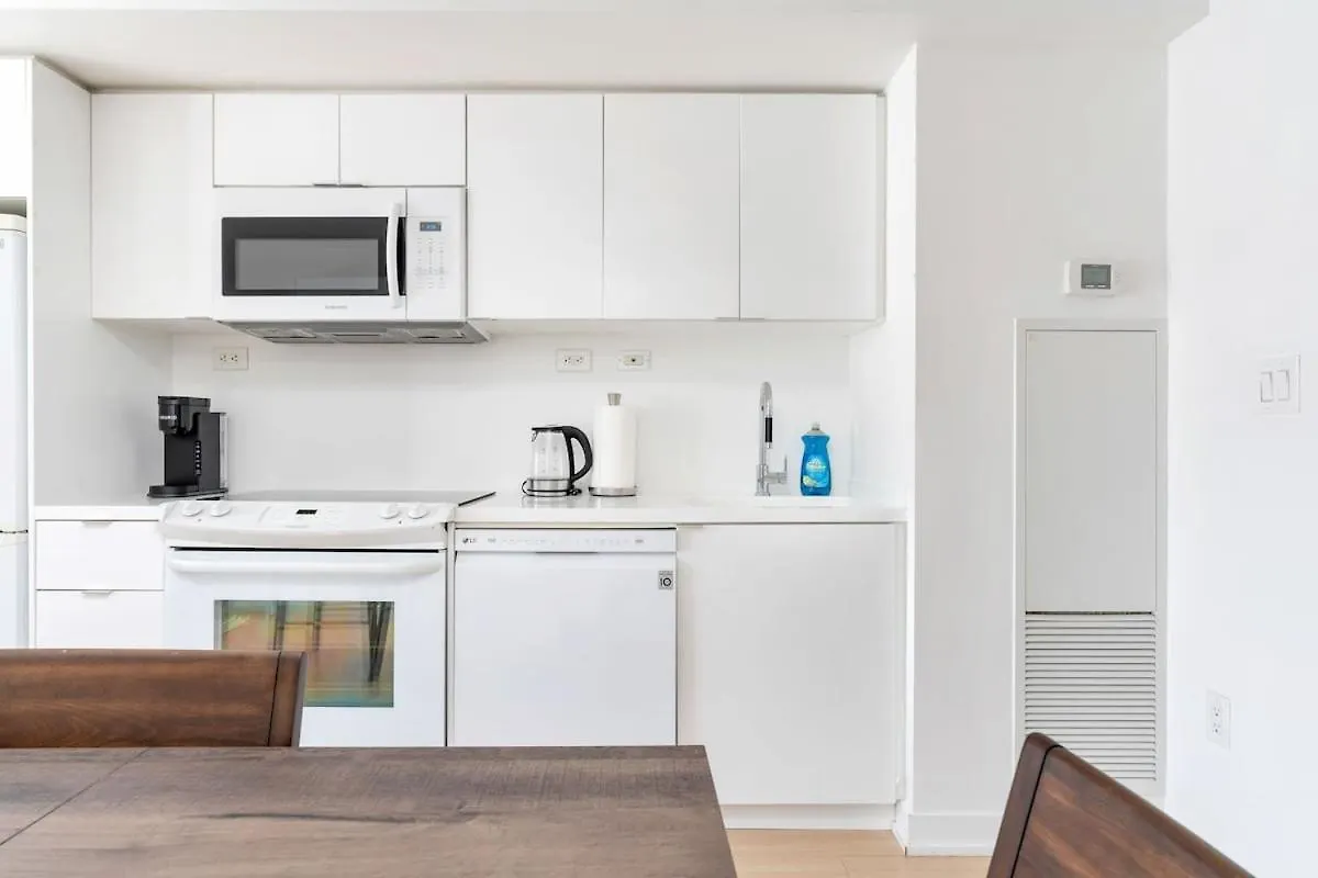 Prime Location Downtown Toronto Apartment