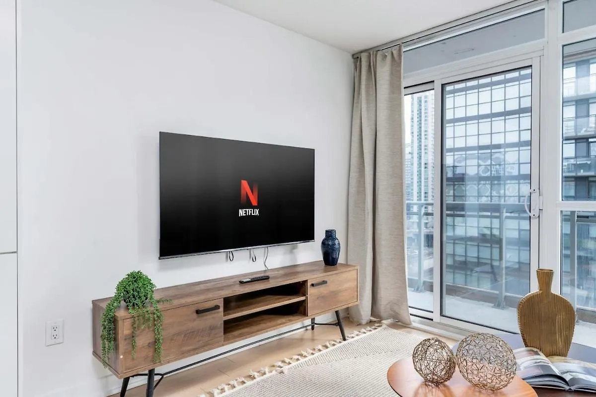 Prime Location Downtown Toronto Apartment Canada