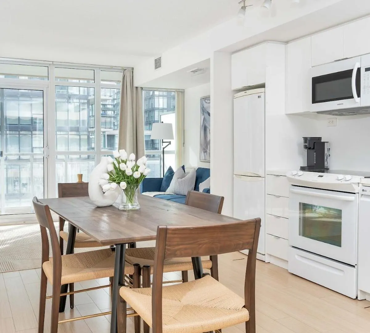 Prime Location Downtown Toronto Apartment